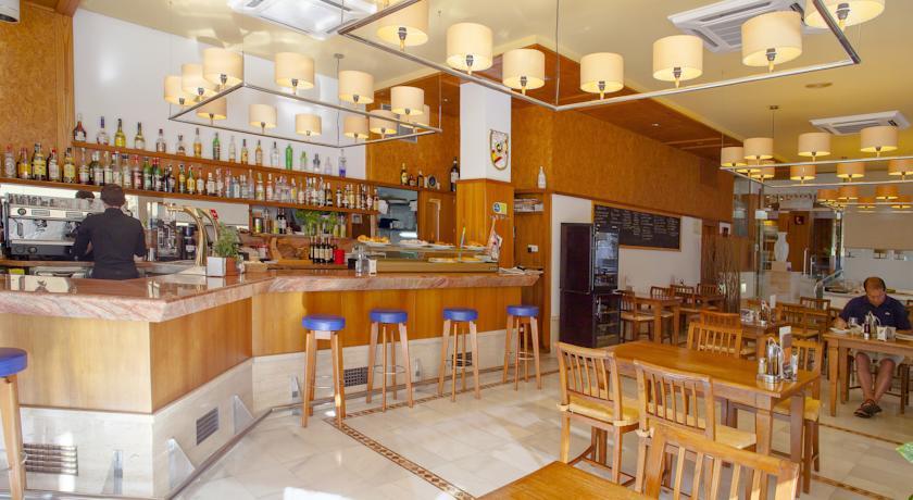 Aparthotel Duquesa Playa Санта-Эулалия-дель-Рио Экстерьер фото