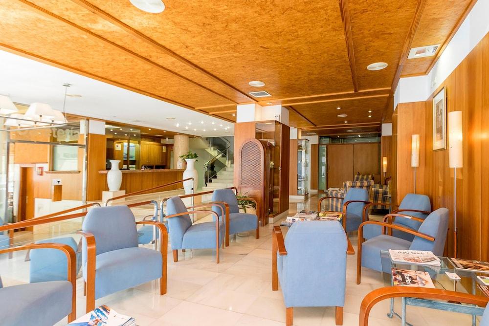 Aparthotel Duquesa Playa Санта-Эулалия-дель-Рио Экстерьер фото
