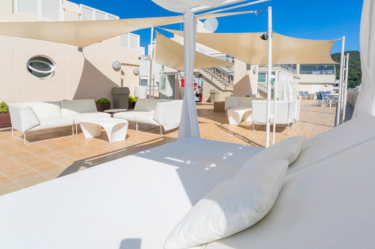 Aparthotel Duquesa Playa Санта-Эулалия-дель-Рио Экстерьер фото