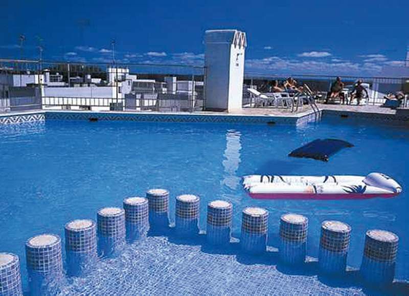 Aparthotel Duquesa Playa Санта-Эулалия-дель-Рио Удобства фото