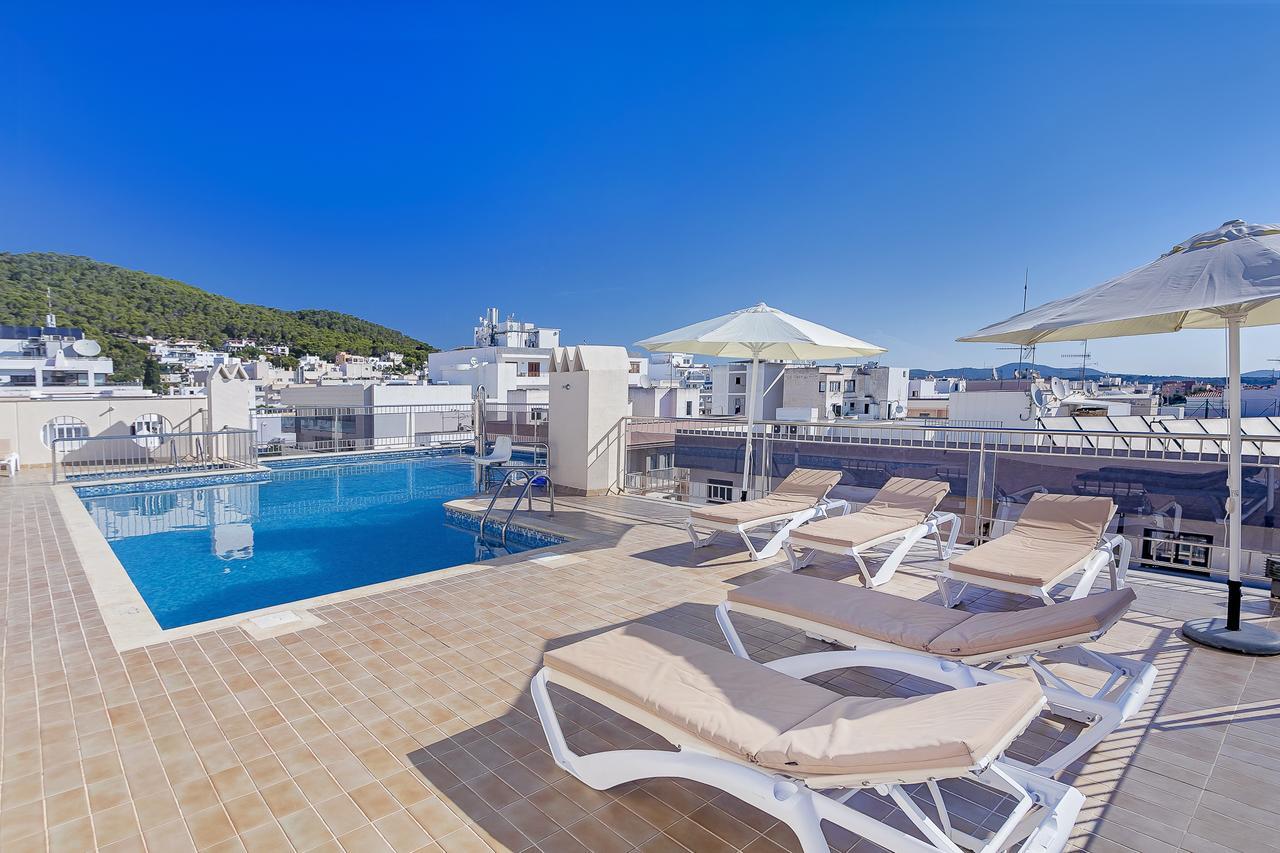 Aparthotel Duquesa Playa Санта-Эулалия-дель-Рио Экстерьер фото