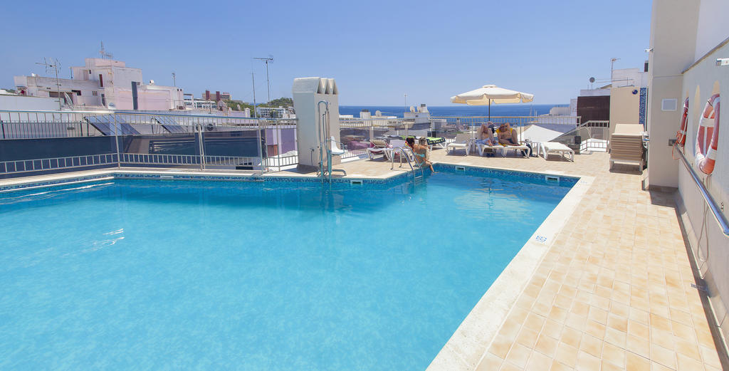 Aparthotel Duquesa Playa Санта-Эулалия-дель-Рио Экстерьер фото