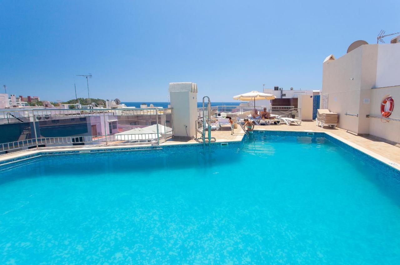 Aparthotel Duquesa Playa Санта-Эулалия-дель-Рио Экстерьер фото
